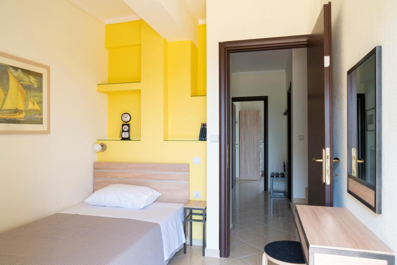 Alexandros Maisonettes Nea Moudania Buitenkant foto