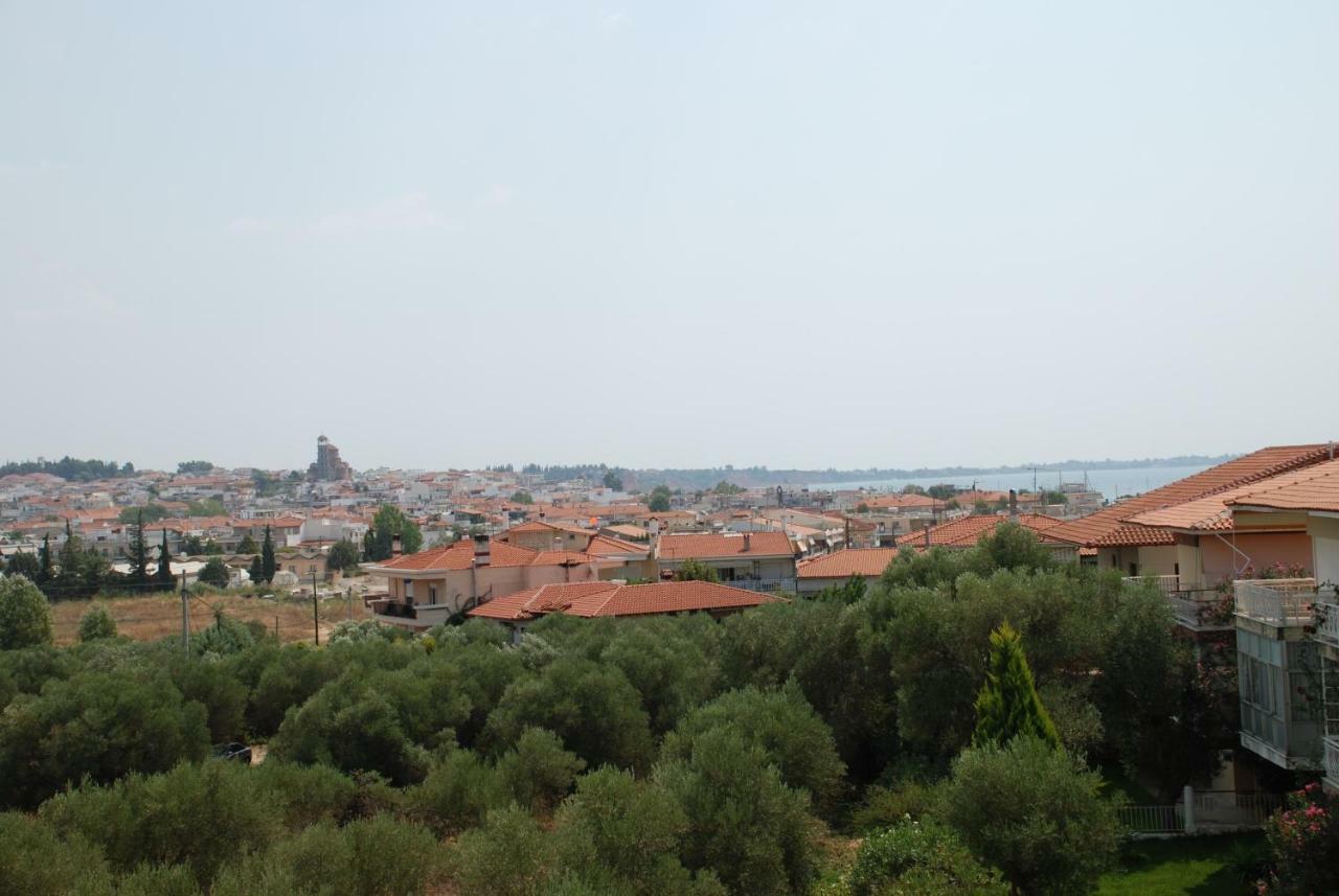 Alexandros Maisonettes Nea Moudania Buitenkant foto